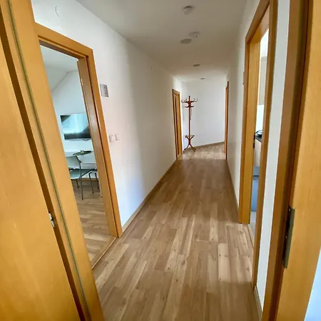 3-bedroom In Rajhrad, With Kitchen, 2 Bathrooms, Parking * Rajhrad